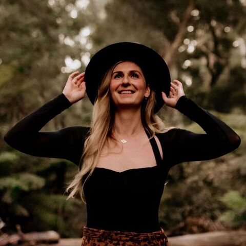 Karina Louise | Energy Clearings & Quantum Healing